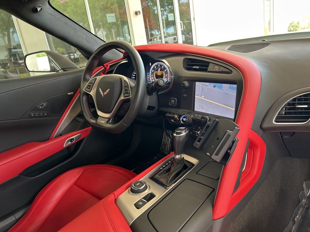 Used 2015 Chevrolet Corvette Z06 w/ 3LZ Preferred Equipment Group image 23