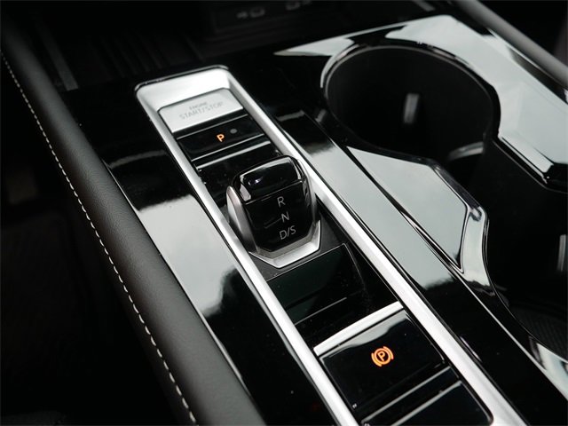 Certified 2025 Volkswagen Atlas SE image 35