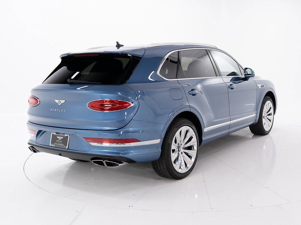 Used 2025 Bentley Bentayga image 5