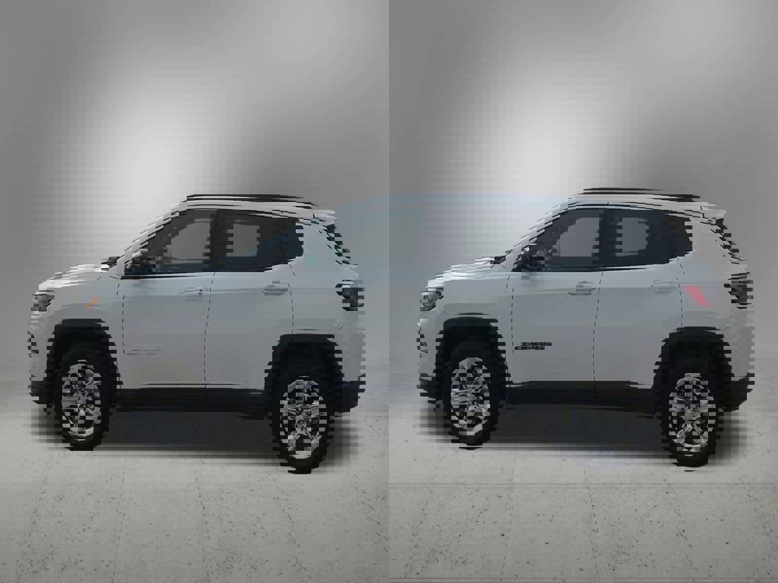 Used 2023 Jeep Compass Latitude image 3