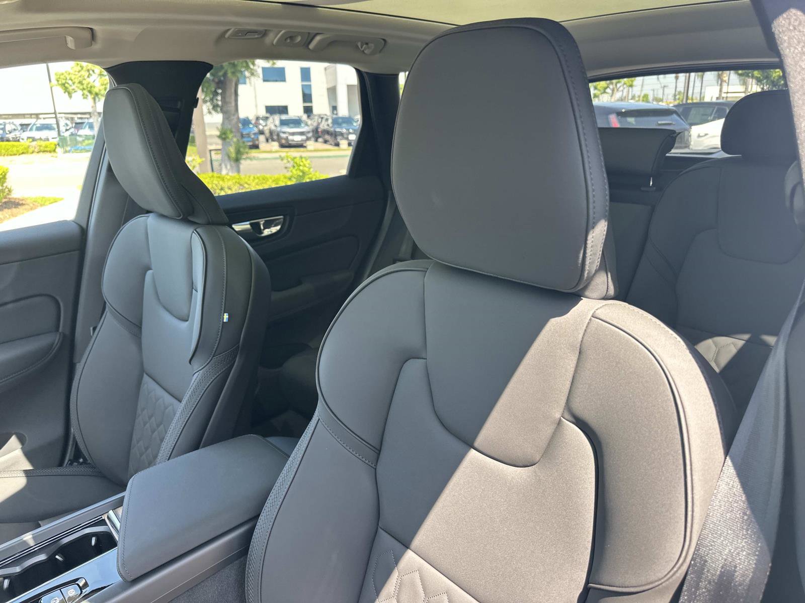 New 2026 Volvo XC60 B5 Plus w/ Climate Package AWD/4WD image 15