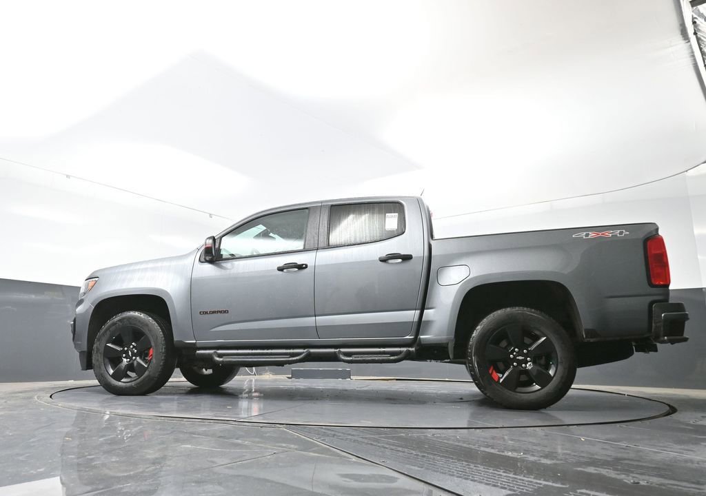 Used 2022 Chevrolet Colorado LT w/ Redline Special Edition image 29