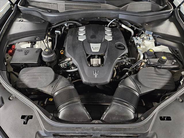 Used 2017 Maserati Levante AWD/4WD image 23