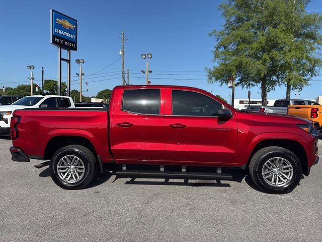 Used 2025 Chevrolet Colorado LT w/ Advanced Trailering Package RWD image 4