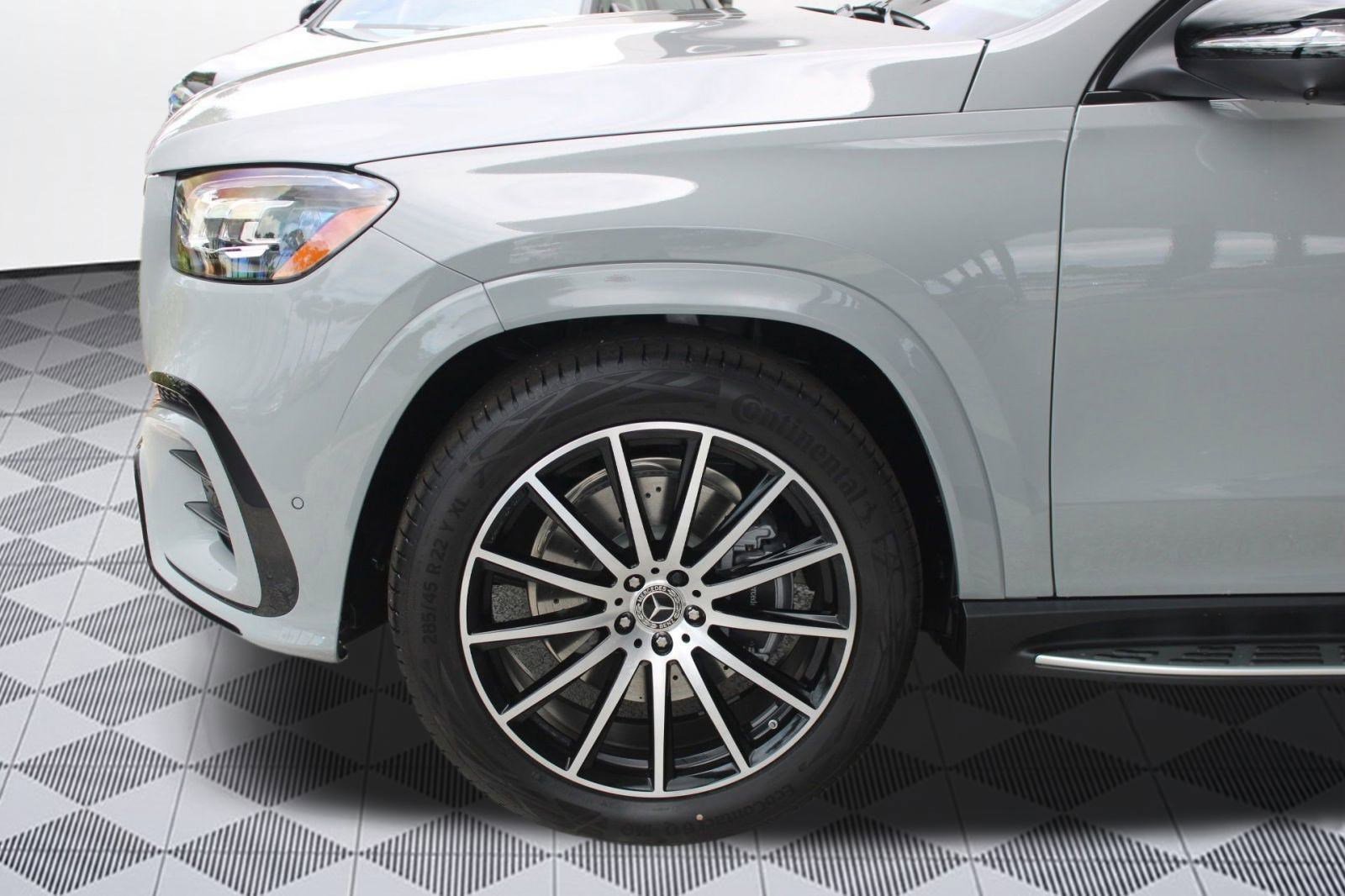 New 2026 Mercedes-Benz GLS 450 4MATIC image 12