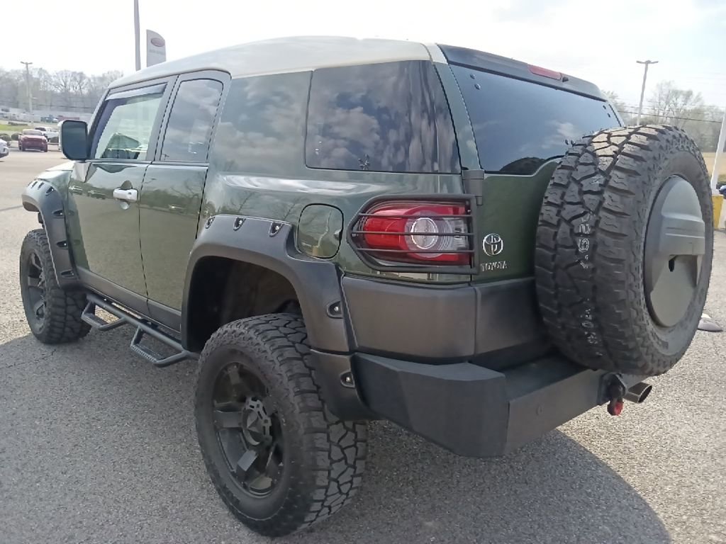 Used 2014 Toyota FJ Cruiser 4WD w/ Upgrade Package image 5