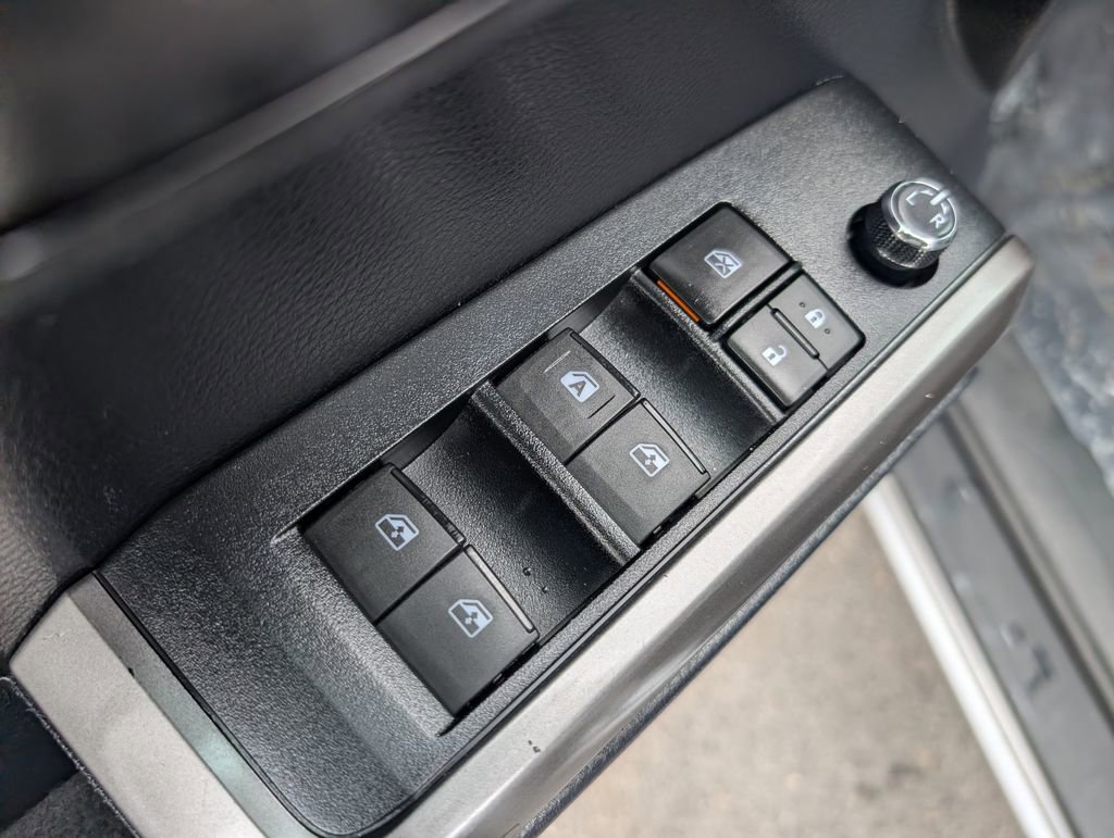 Used 2018 Toyota Tacoma SR5 image 13