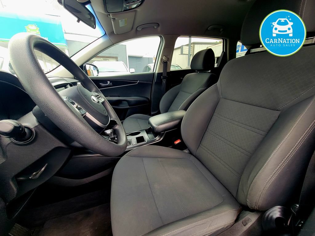 Used 2019 Kia Sorento AWD V6 image 7