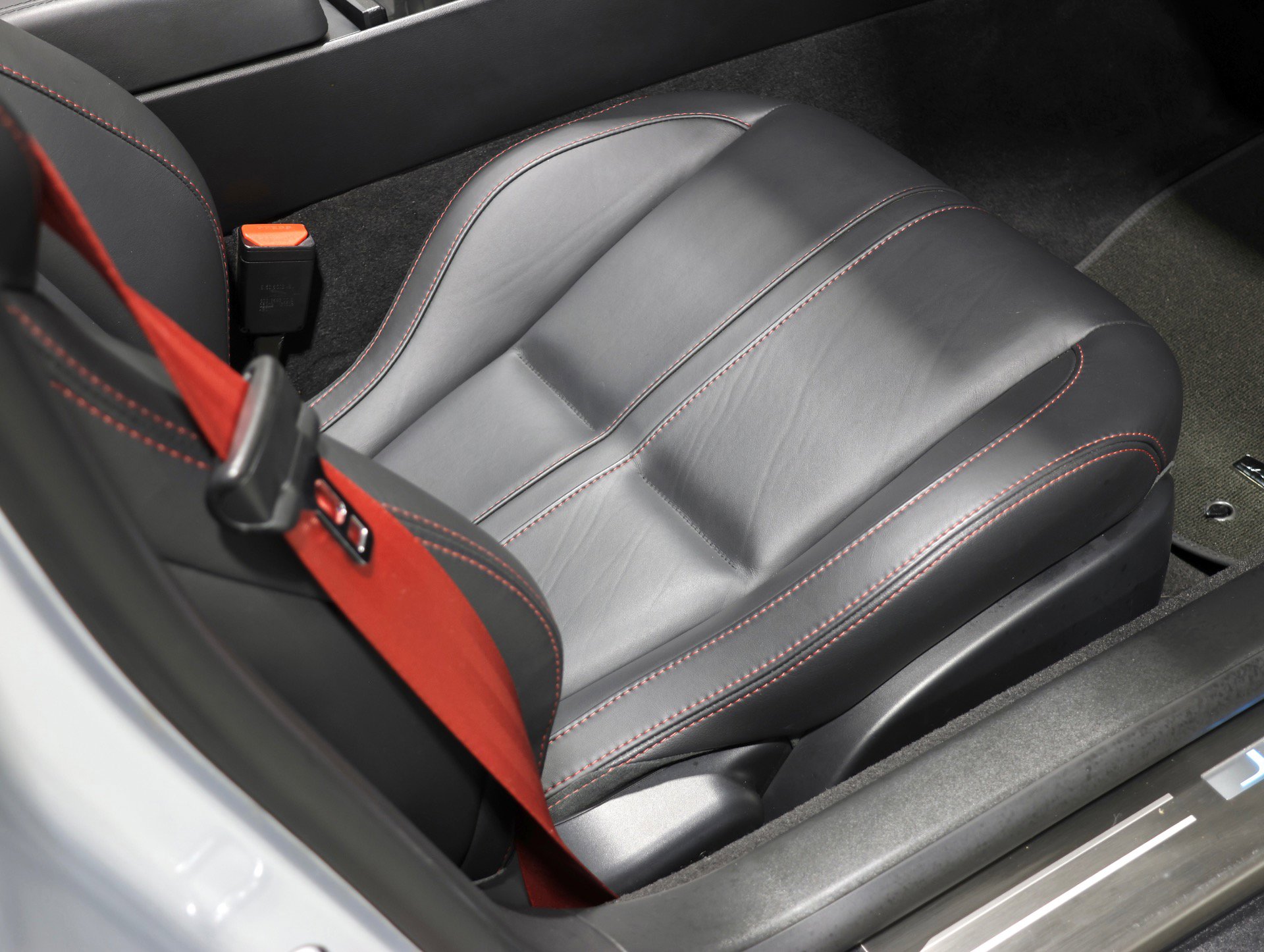 Used 2014 Jaguar F-TYPE S image 52