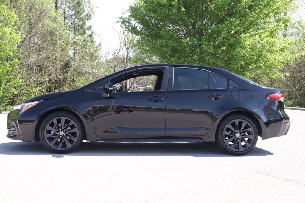 Used 2023 Toyota Corolla XSE image 2