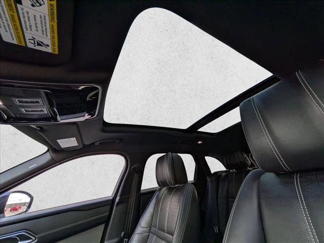 Used 2019 Land Rover Range Rover Velar R-Dynamic SE image 14