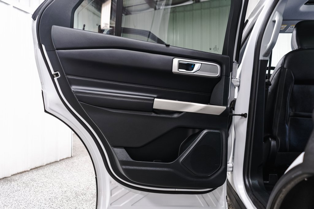 Used 2021 Ford Explorer Limited w/ Equipment Group 301A image 32