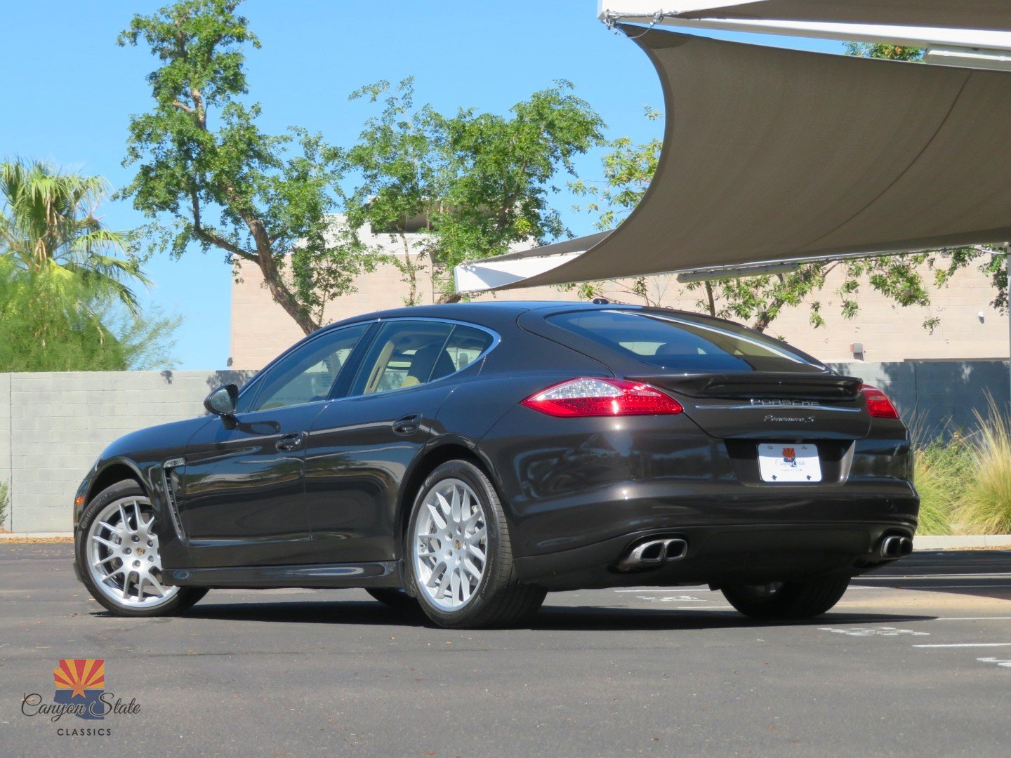 Used 2010 Porsche Panamera S RWD image 4
