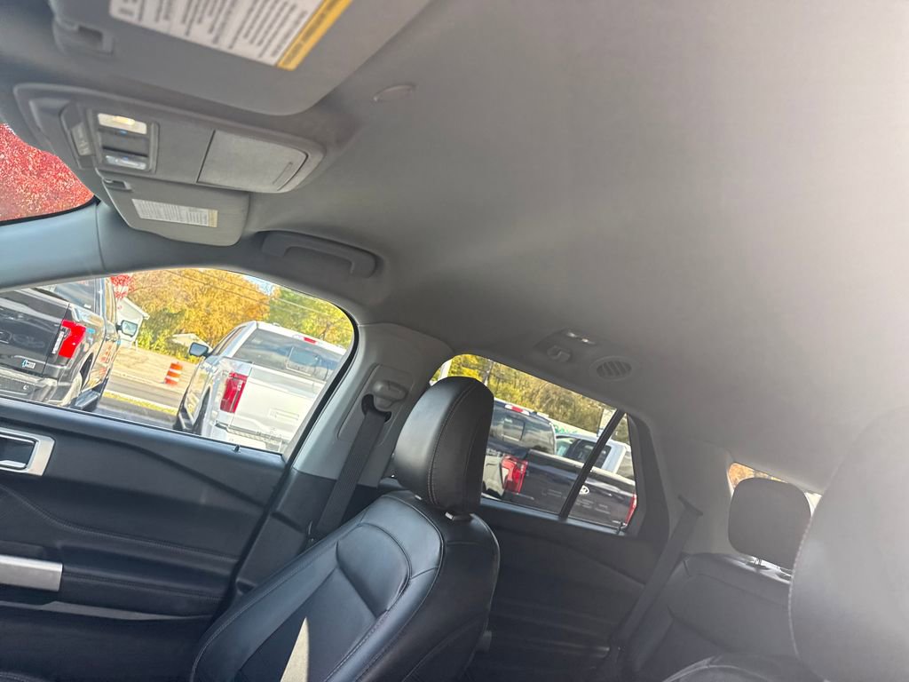 Used 2023 Ford Explorer XLT w/ Equipment Group 202A image 26