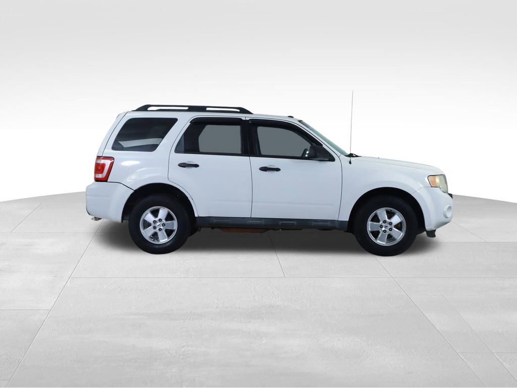Used 2010 Ford Escape XLT AWD/4WD image 9