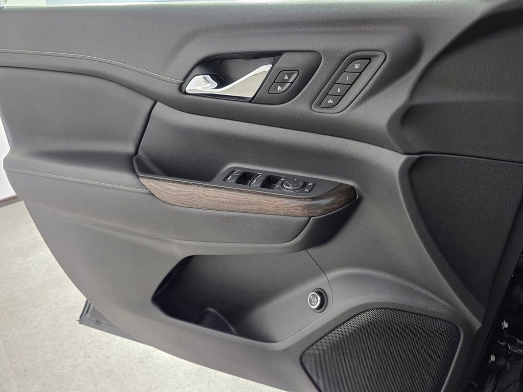 Used 2020 GMC Acadia Denali w/ Denali Ultimate Package image 28