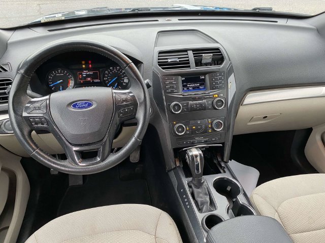 Used 2018 Ford Explorer XLT FWD image 9