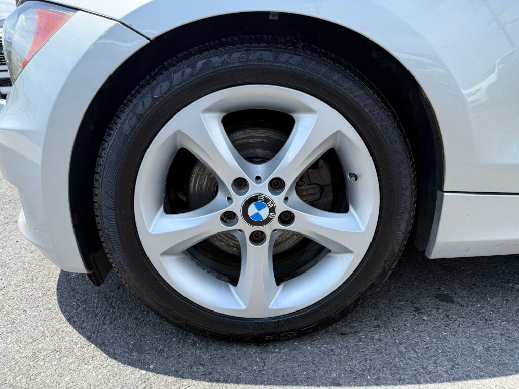 Used 2011 BMW 128i Coupe RWD image 29