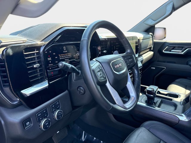 Used 2025 GMC Sierra 1500 SLT w/ SLT Premium Plus Package AWD/4WD image 21