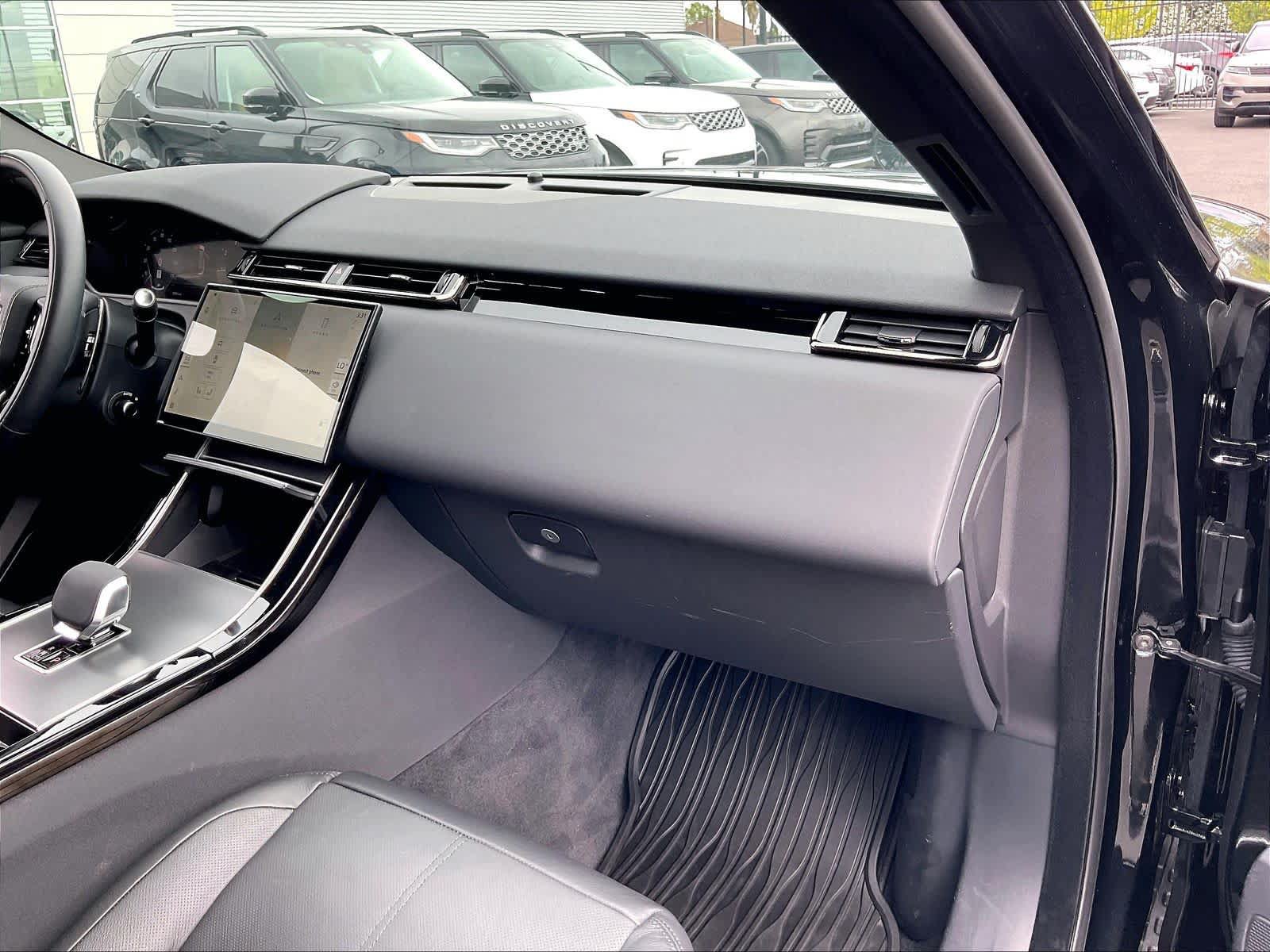Used 2026 Land Rover Range Rover Velar S AWD/4WD image 18