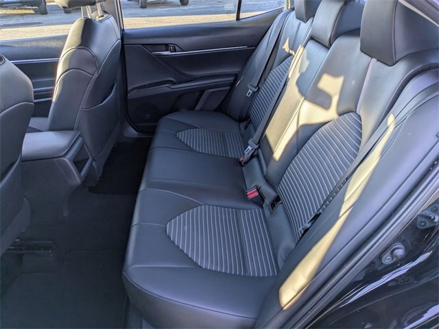 Used 2022 Toyota Camry SE image 31