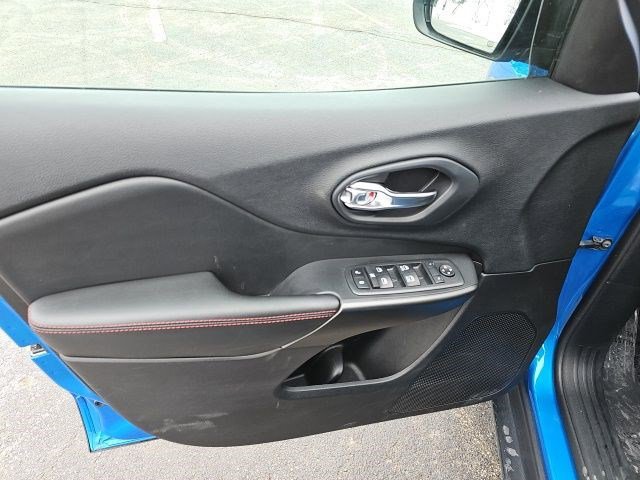 Used 2020 Jeep Cherokee Trailhawk w/ Comfort/Convenience Group image 21