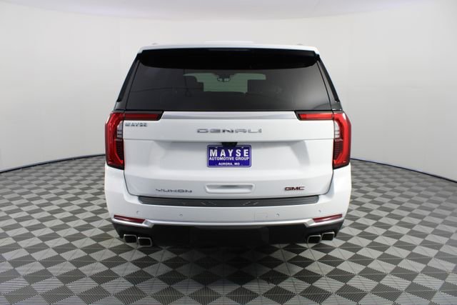 New 2026 GMC Yukon XL Denali w/ Denali Reserve Package image 32