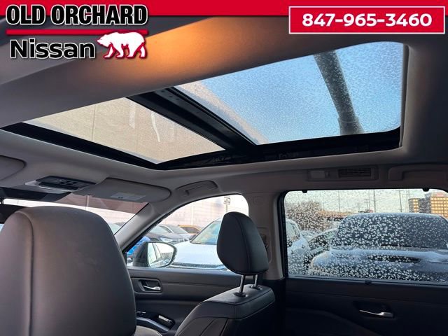 Used 2022 Nissan Pathfinder SL w/ SL Premium Package image 14