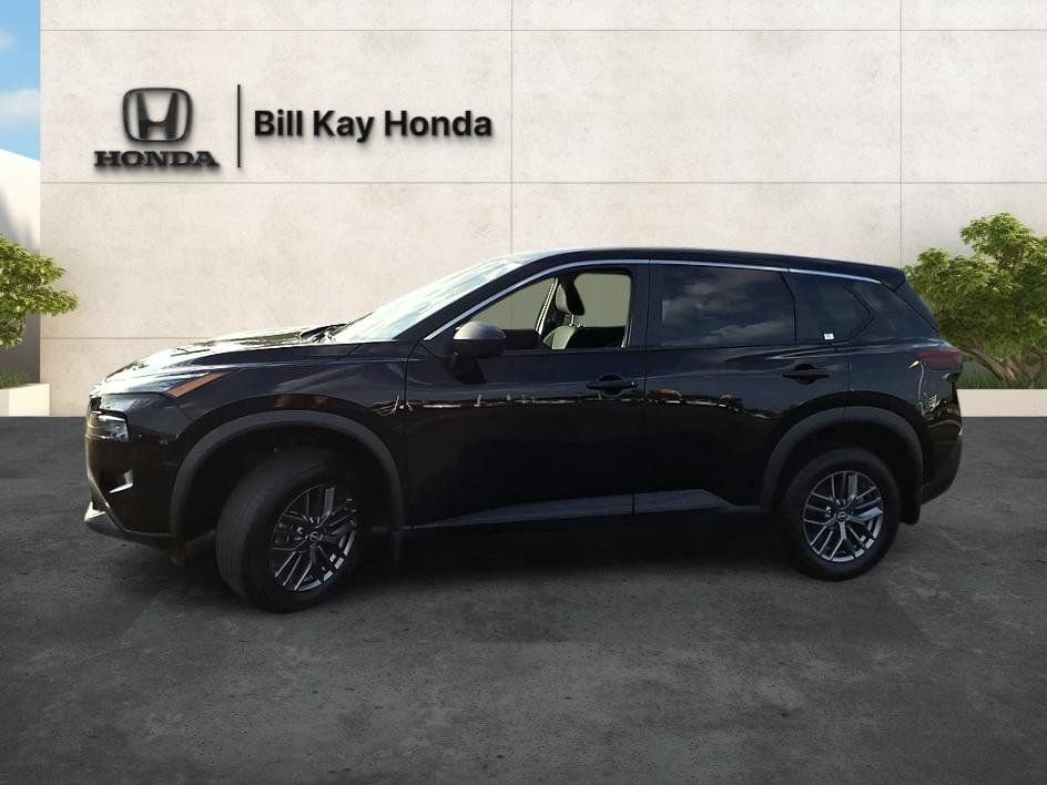 Used 2023 Nissan Rogue S AWD/4WD image 6