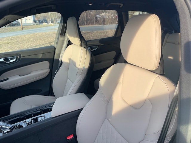 New 2026 Volvo XC60 B5 Plus w/ Protection Package Premier AWD/4WD image 13