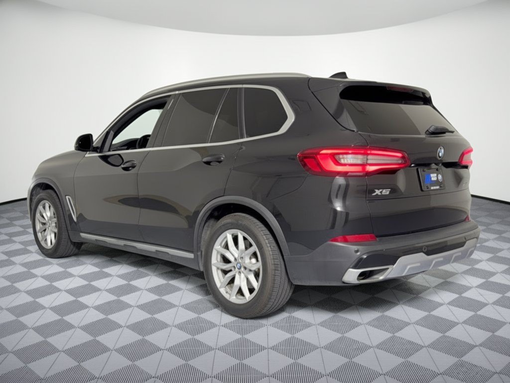 Used 2019 BMW X5 xDrive40i w/ Convenience Package AWD/4WD image 3