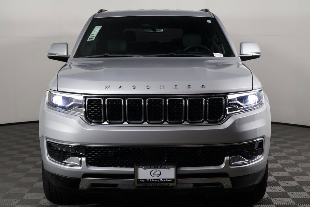 Used 2022 Jeep Wagoneer Series III w/ Flexible Seating Group image 2