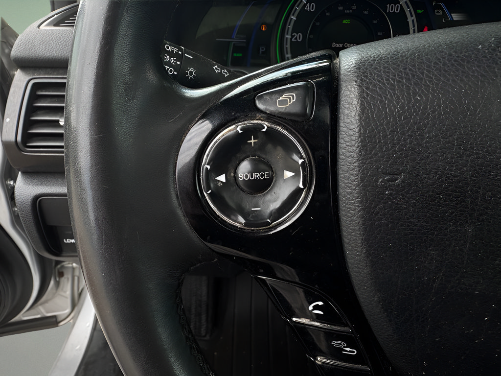 Used 2015 Honda Accord Touring image 24