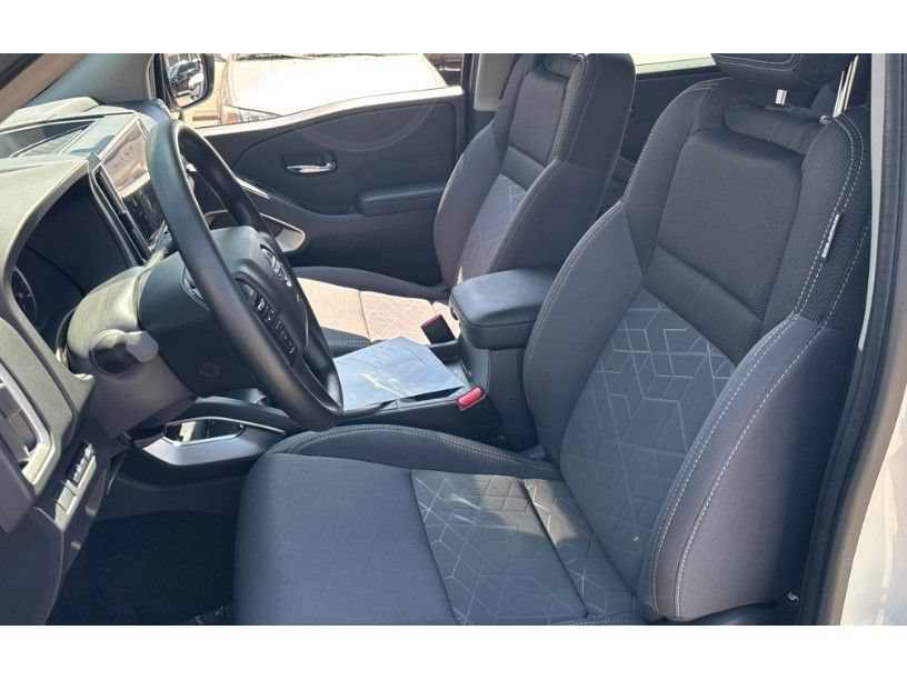 Certified 2025 Nissan Frontier SV RWD image 14