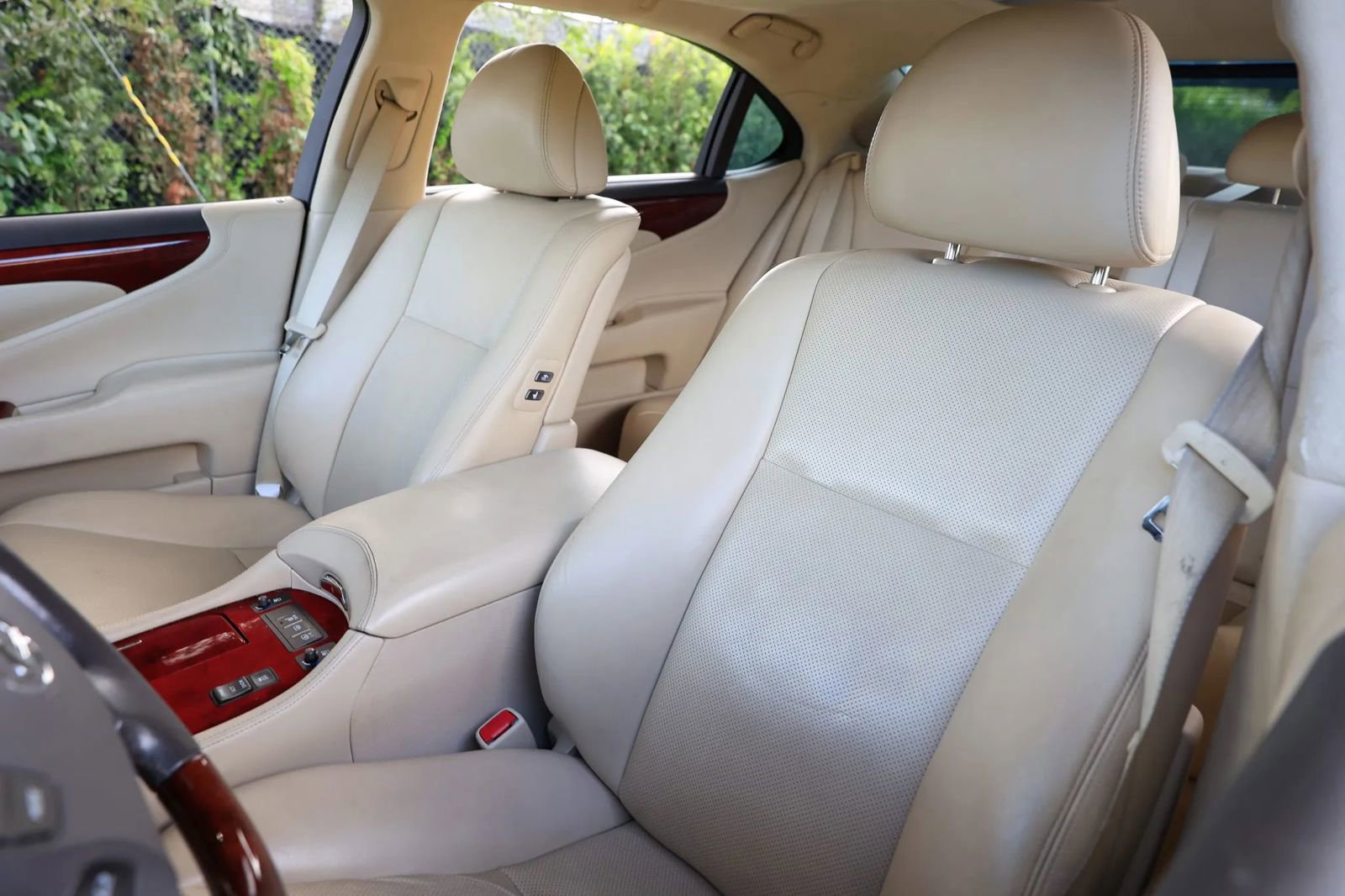 Used 2012 Lexus LS 460 L image 12
