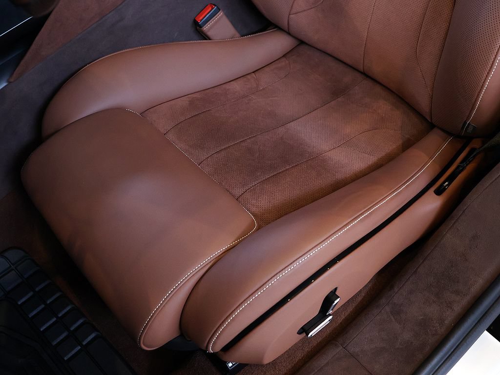 Certified 2025 Ferrari Purosangue AWD/4WD image 35