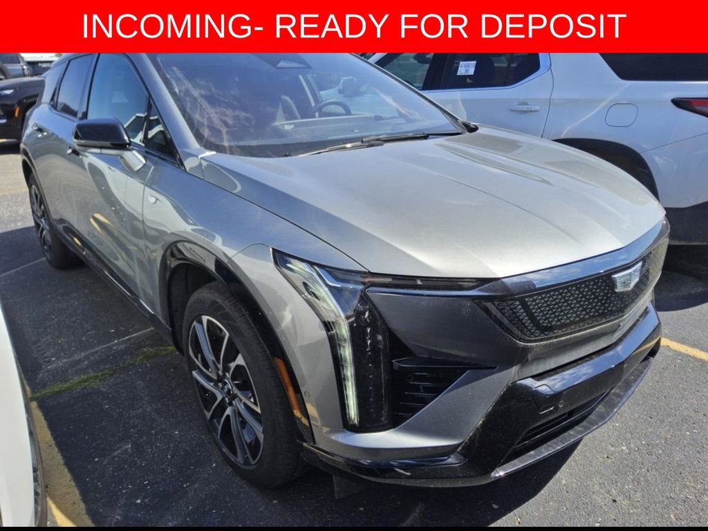 Used 2025 Cadillac Optiq Sport 2 w/ LPO, Floor Liner Package AWD/4WD image 7