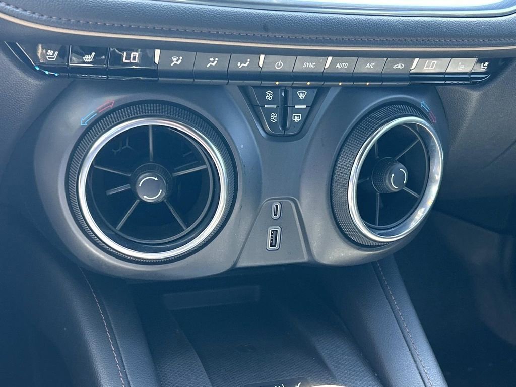 Used 2019 Chevrolet Blazer Premier w/ Sun and Wheels Package AWD/4WD image 68