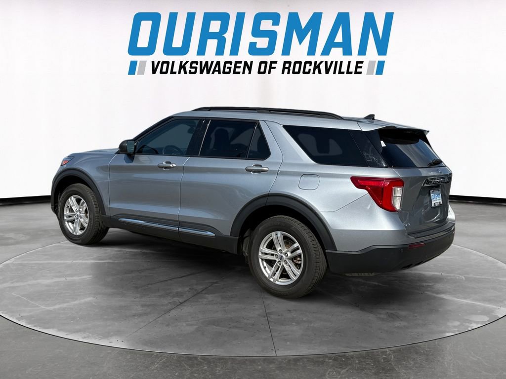 Used 2023 Ford Explorer XLT image 4