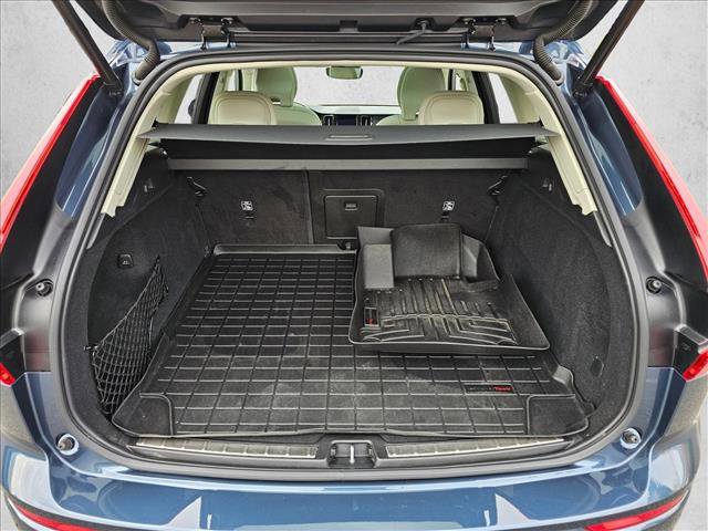 Used 2023 Volvo XC60 B5 Ultimate image 7