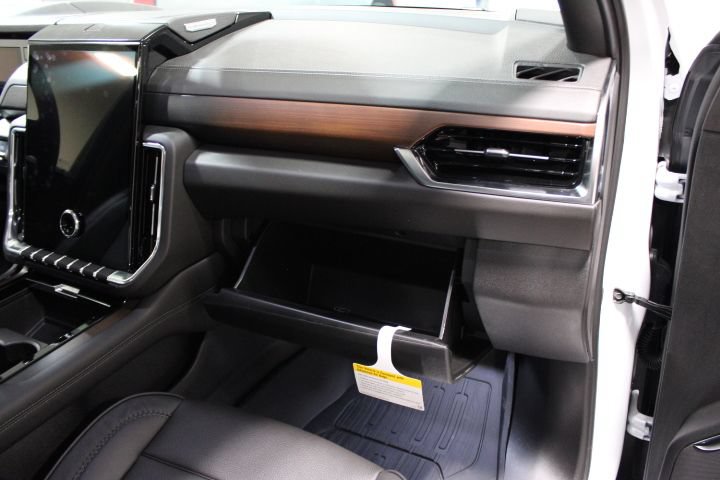 New 2026 GMC Yukon Denali w/ Denali Reserve Package AWD/4WD image 30