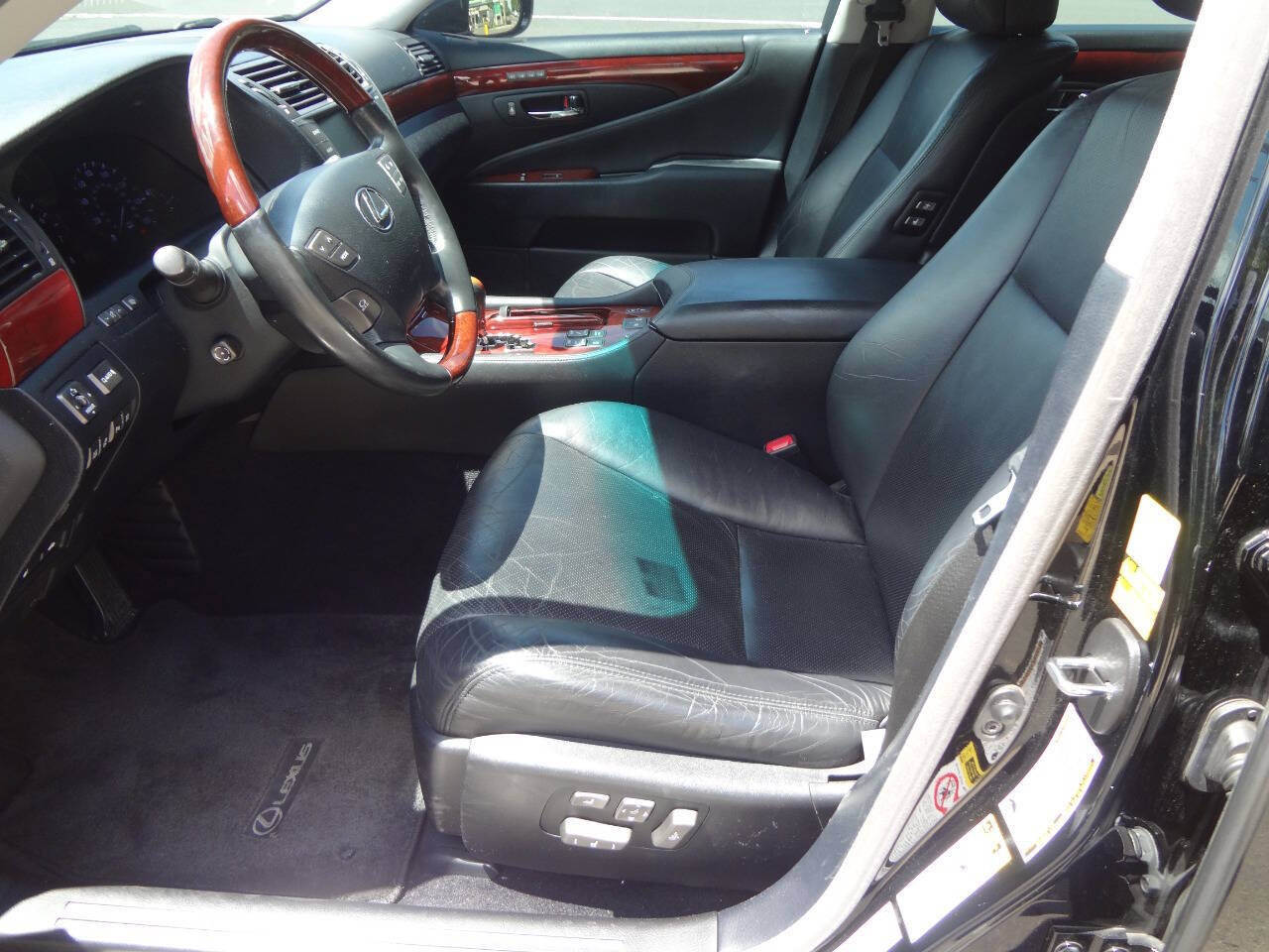 Used 2010 Lexus LS 460 AWD image 9