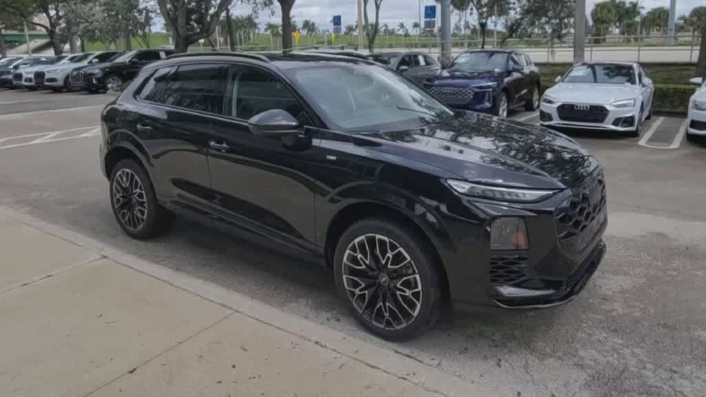 New 2026 Audi Q3 quattro 2.0T AWD/4WD image 2
