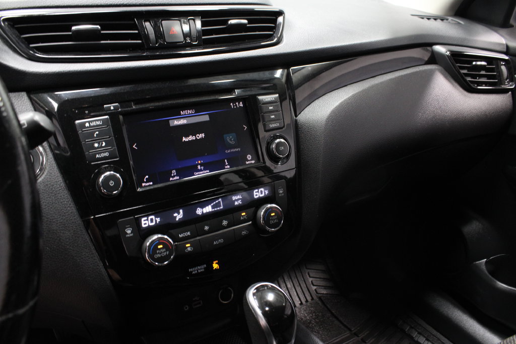 Certified 2022 Nissan Rogue Sport SV AWD/4WD image 29
