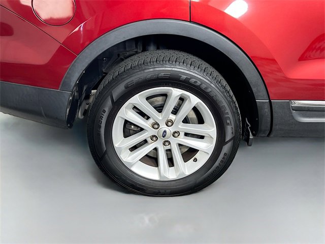 Used 2014 Ford Explorer XLT image 33