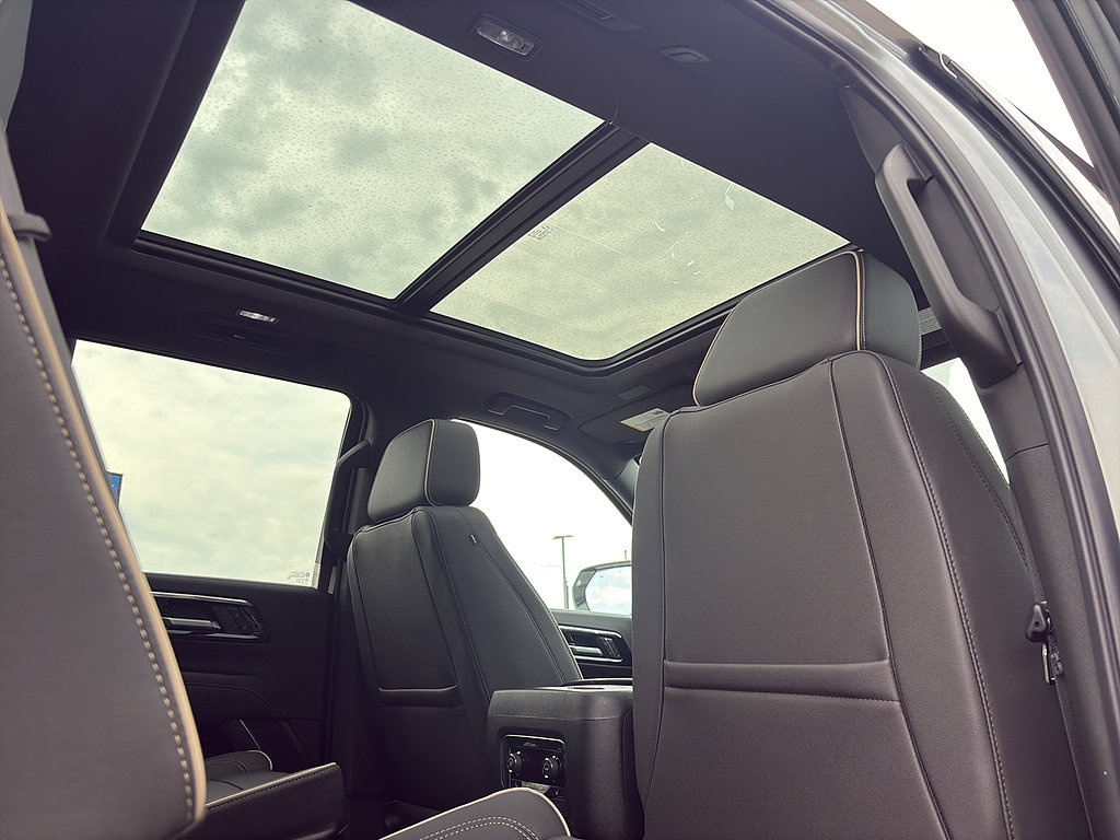 New 2026 Chevrolet Tahoe Premier w/ Sun And Tow Package AWD/4WD image 19