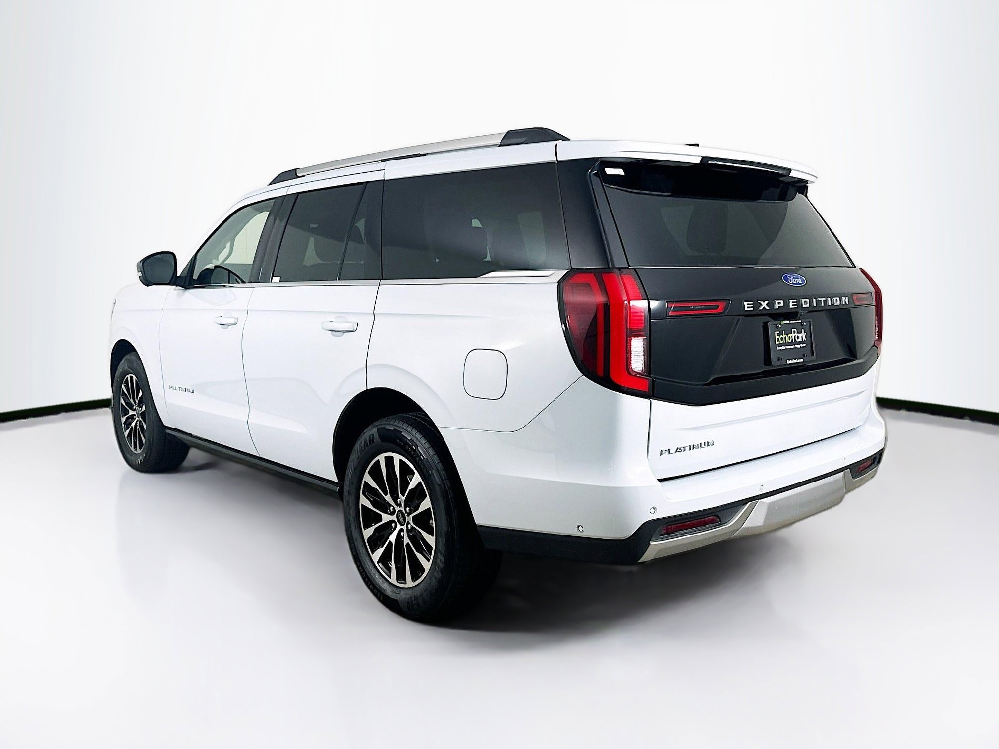 Used 2025 Ford Expedition Platinum AWD/4WD image 5