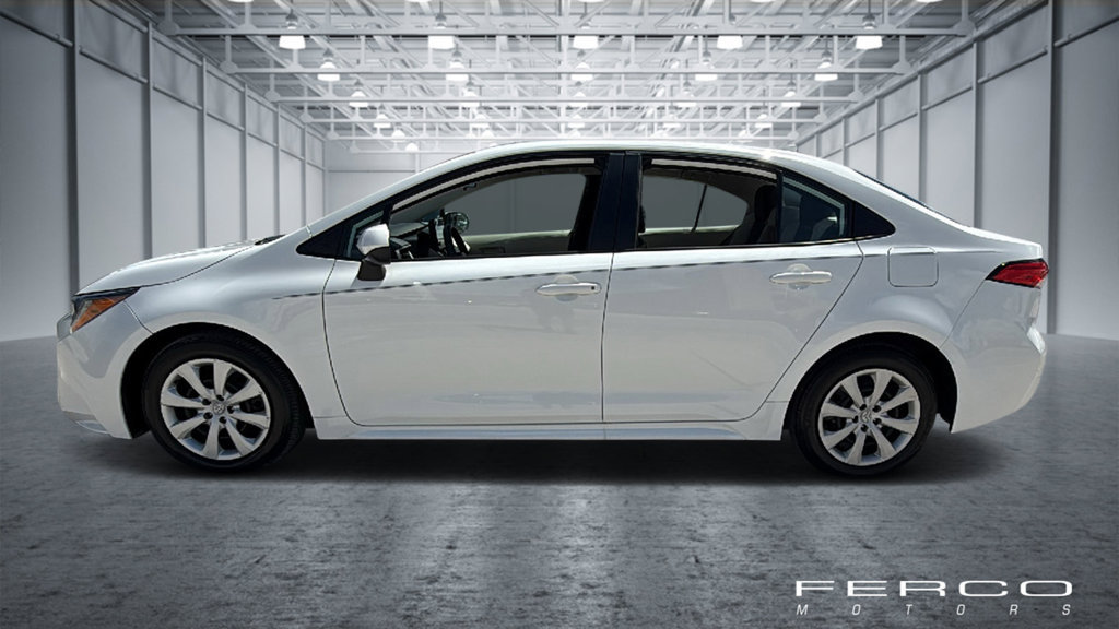 Used 2023 Toyota Corolla LE FWD image 2