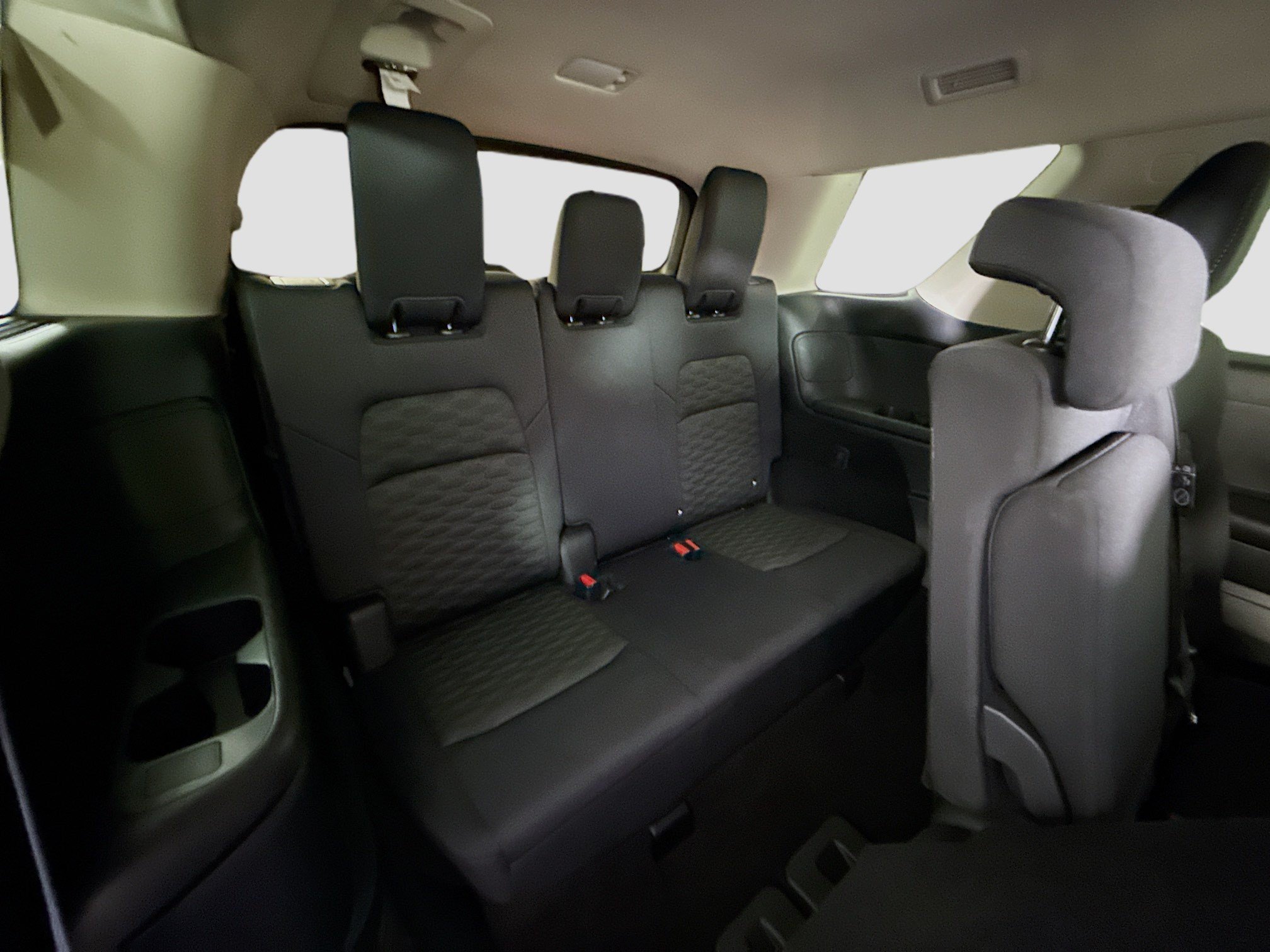 Used 2024 Nissan Pathfinder SV FWD image 41