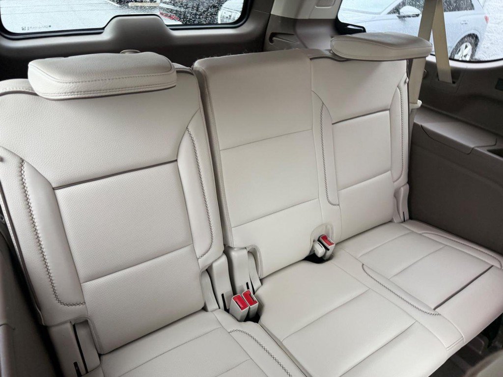 Used 2023 GMC Yukon XL Denali w/ Denali Reserve Package AWD/4WD image 11
